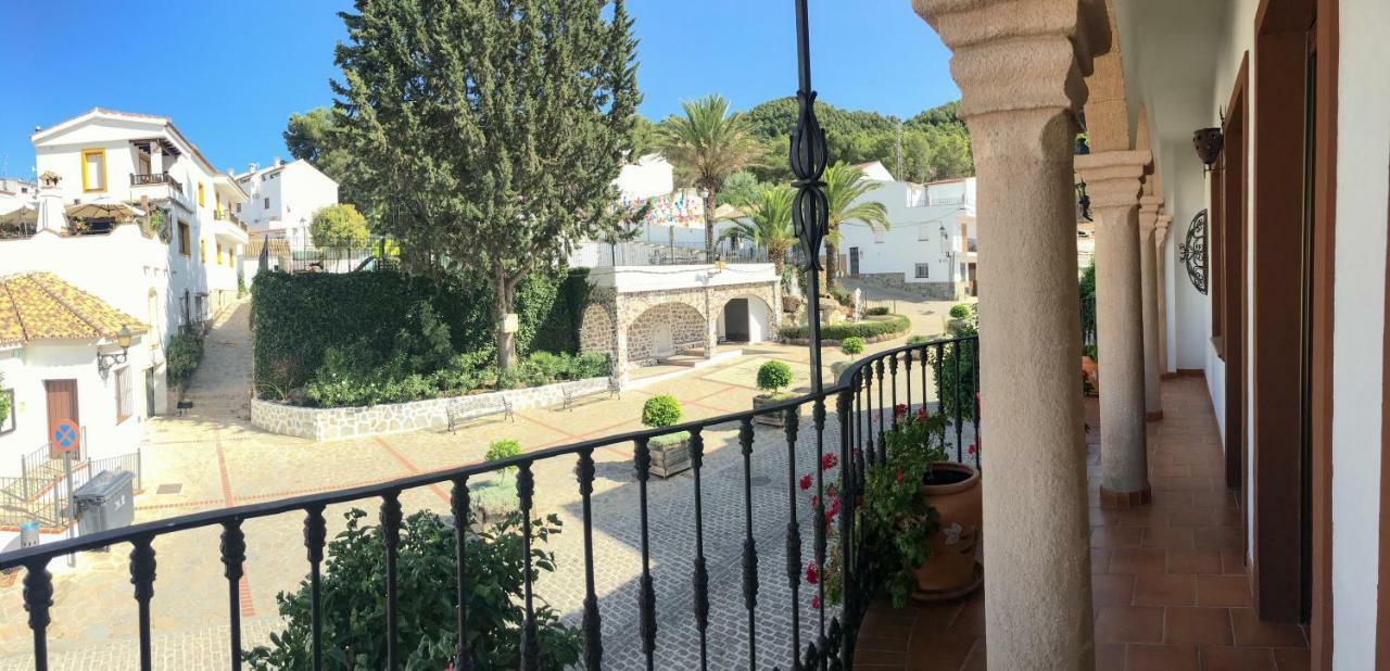 منزل الضيف مونتيهمورتو  في Casa De Teones المظهر الخارجي الصورة