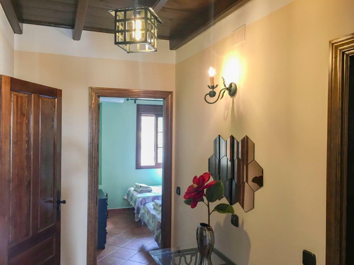 منزل الضيف مونتيهمورتو  في Casa De Teones المظهر الخارجي الصورة