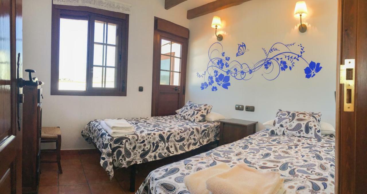 منزل الضيف مونتيهمورتو  في Casa De Teones المظهر الخارجي الصورة